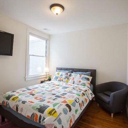 3-Min Walk To Petworth Metro Station ;10 Mins To Convention Center: Private Cozy And Quiet Bedroom And Bathroom Washington Eksteriør billede